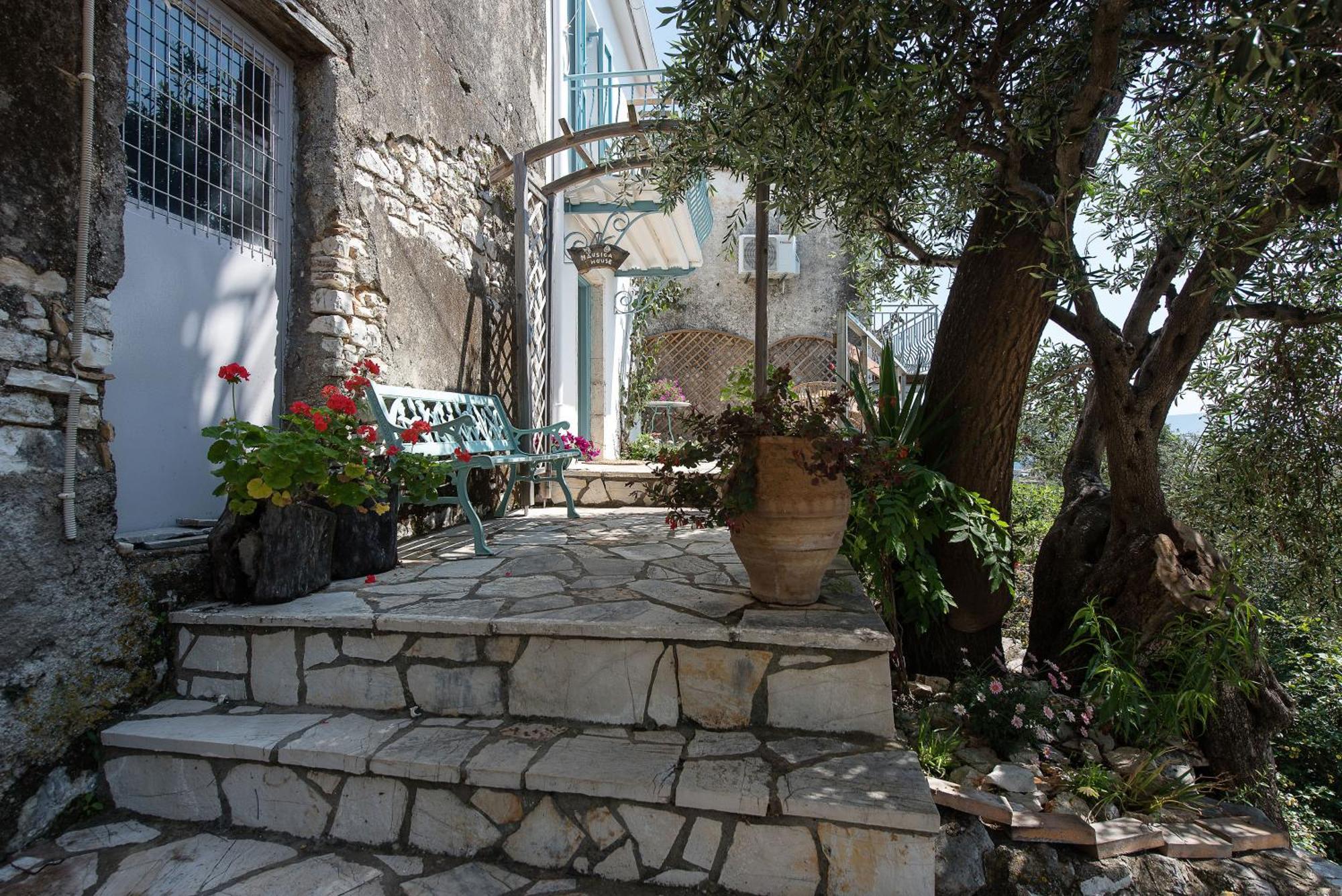 Nausica House